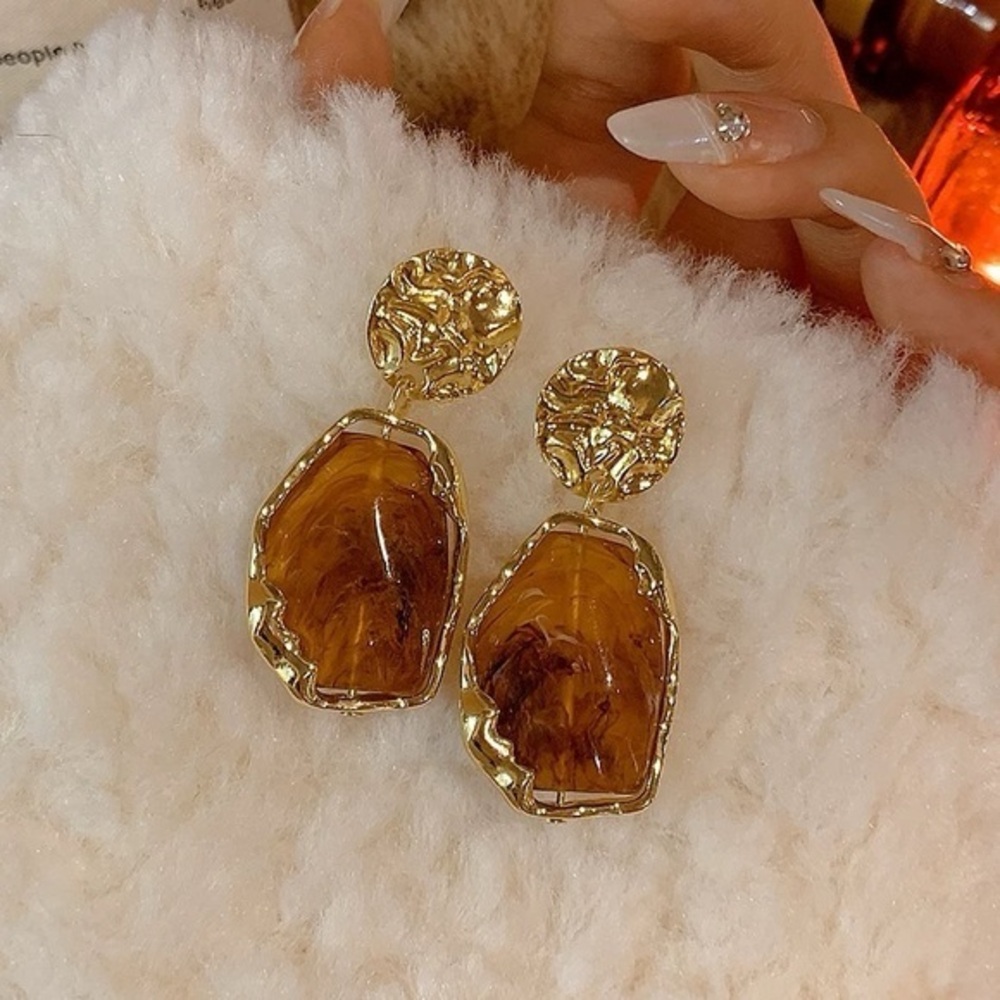 Stylish Gold & Amber-Toned Statement Earrings‎ - Modern Geometric Design new